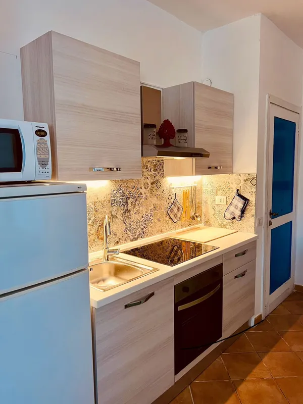 Cucina attrezzata dell'appartamento vacanze Il Maestrale